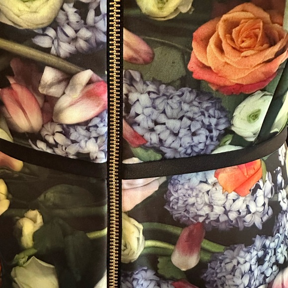 Ted Baker Izobela Kensington Floral Fit & Flare Soft Pleat Dress 3 Knee Length - Picture 6 of 7